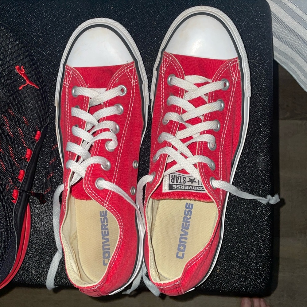 Red converse truck Taylor women’s nine great condition almost never worn.